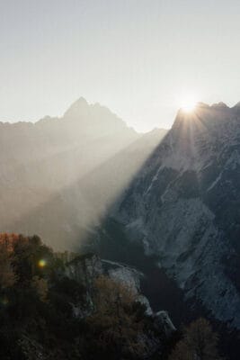 Der Fluss Soča und das Soča-Tal: Ein perfekter Aufenthalt Unterkunft in der Erjavčeva koča Berghütte